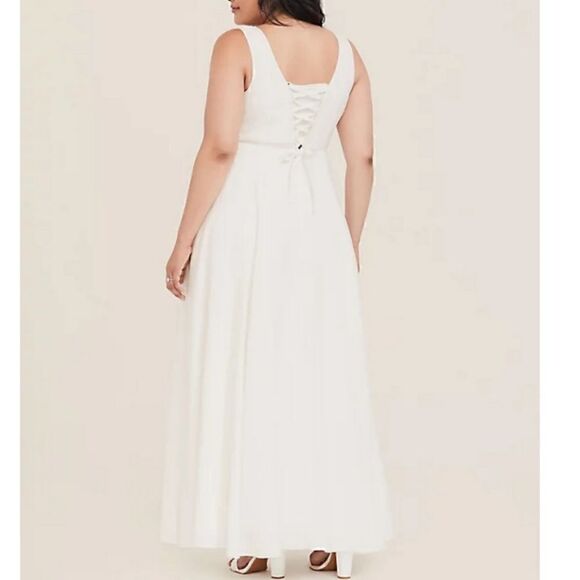 NWT 16W Torrid Sweetheart Jacquard Gown Wedding - Picture 2 of 13